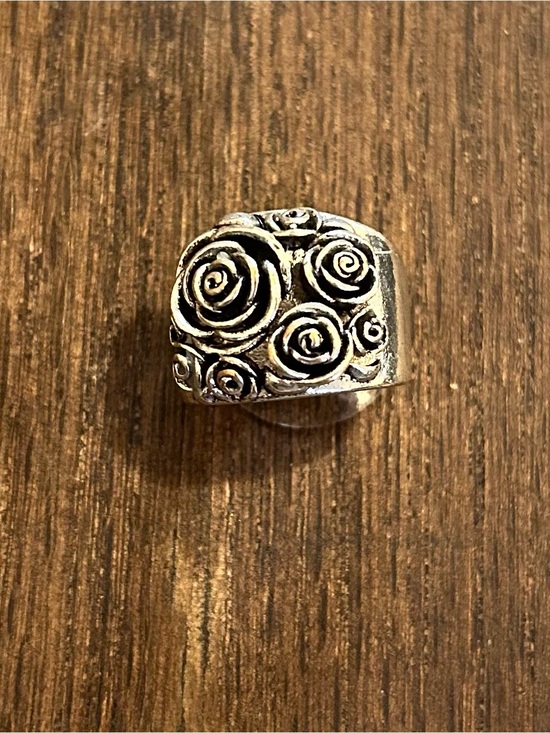 Jewelry - Antique Silver Floral Swirl Statement Ring - Women's Jewelry